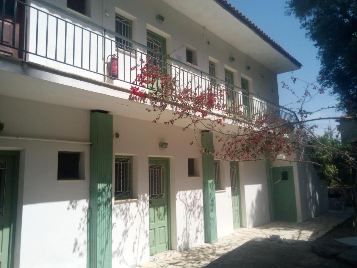 Soustas Apartments Longós Dış mekan fotoğraf