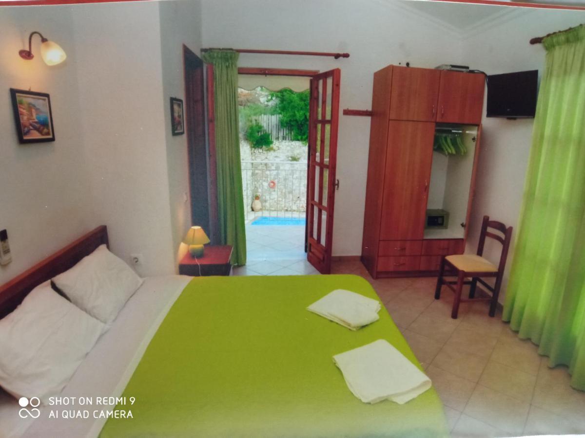Soustas Apartments Longós Dış mekan fotoğraf