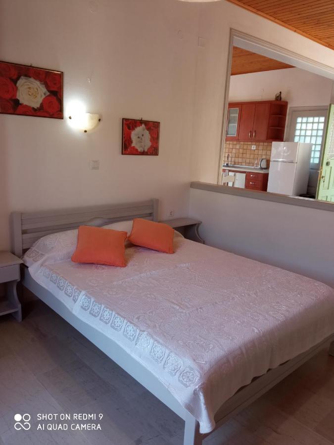 Soustas Apartments Longós Dış mekan fotoğraf