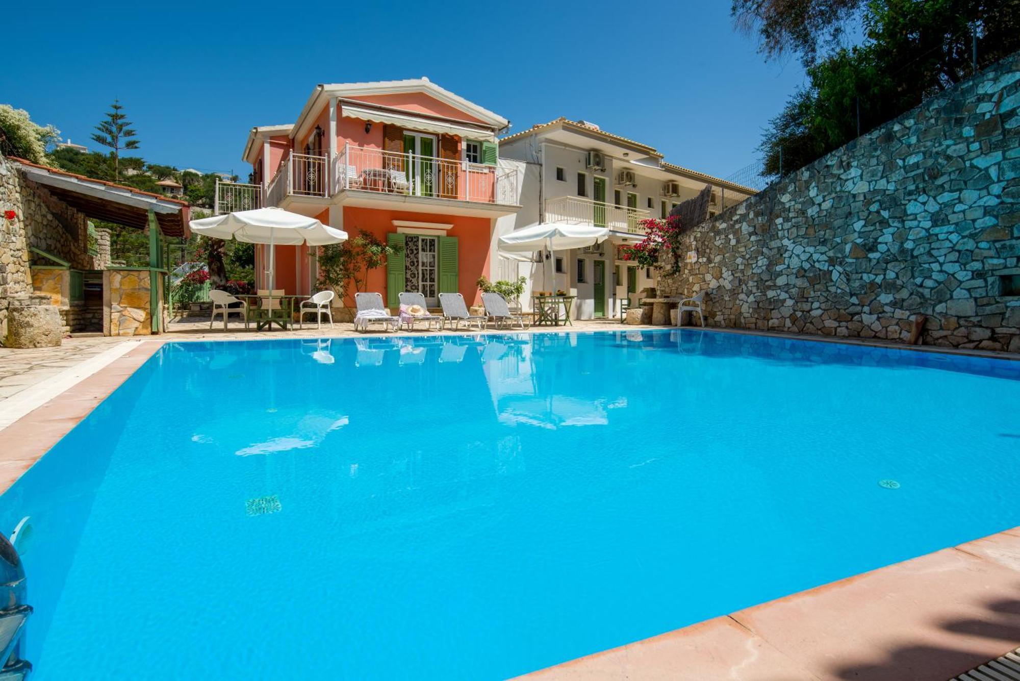 Soustas Apartments Longós Dış mekan fotoğraf