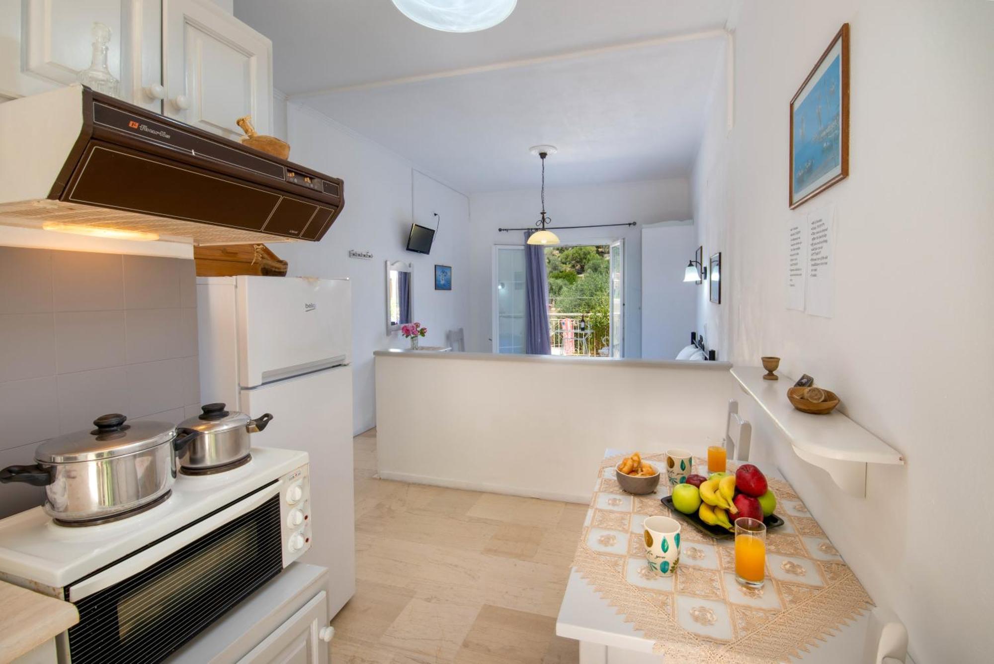 Soustas Apartments Longós Dış mekan fotoğraf